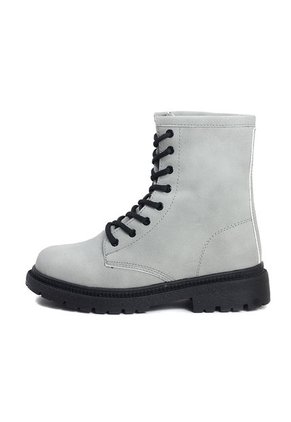 Botas Mujer Gris Claro VillabonR VMD-5046C-A