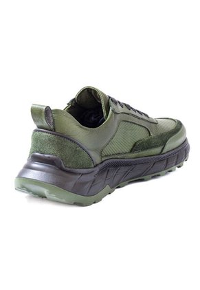 Tenis Cuero Verde VillabonR VTS-8045