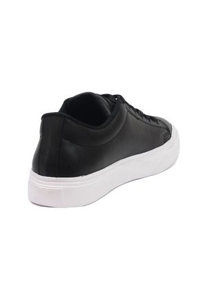 Tenis Cuero Hombre VillabonR VT-3019 Negro