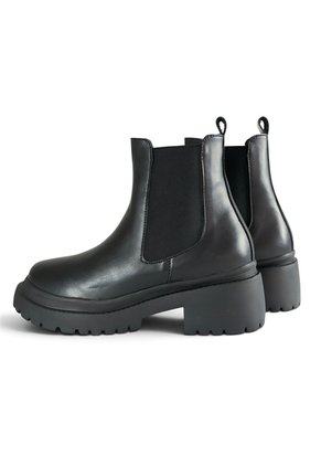 Botines Cuero Mujer Negro VillabonR VMY-9035