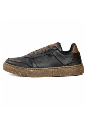 Tenis Cuero Hombre Negro VillabonR VD-3036