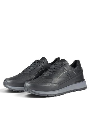 Tenis Cuero Hombre Negro VillabonR VTM-8030