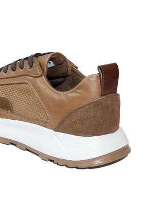 Tenis Cuero Miel VillabonR VTS-8044