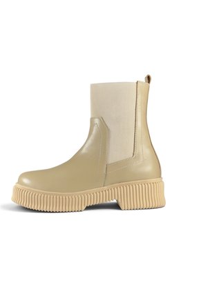 Botin Mujer Beige VillabonR VMY-9036