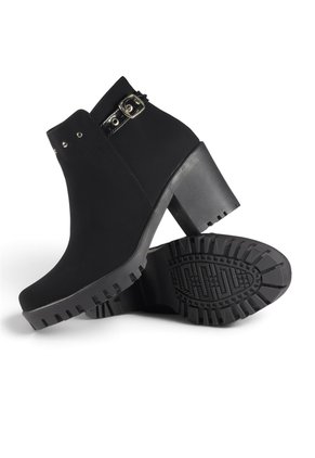 Botín Mujer Negro VillabonR VRB-5204