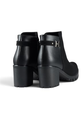 Botín Mujer Negro VillabonR VRB-5203
