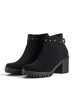 Botín Mujer Negro VillabonR VRB-5204
