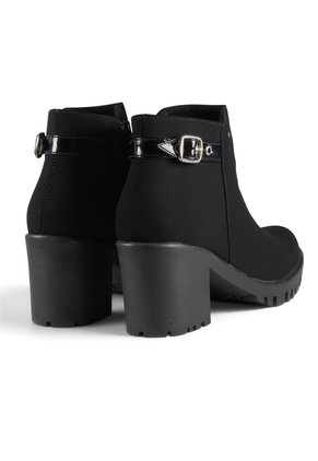 Botín Mujer Negro VillabonR VRB-5204