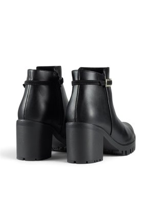 Botín Mujer Negro VillabonR VRB-5206