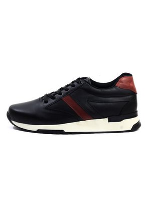 Tenis Cuero Negro VillabonR VA-3011