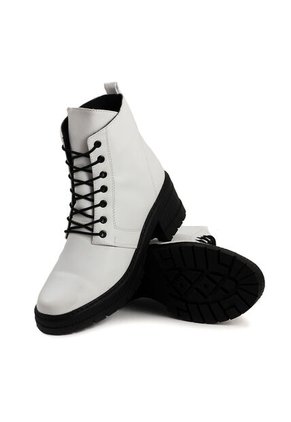 Botín Blanco VillabonR VRB-3024