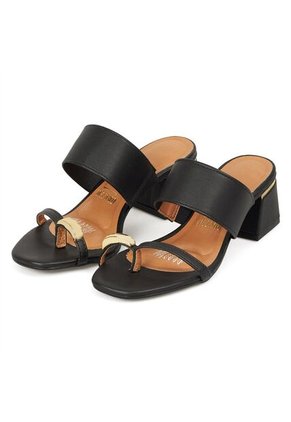 Sandalia Tacon Medio Mule Negro Vizzano
