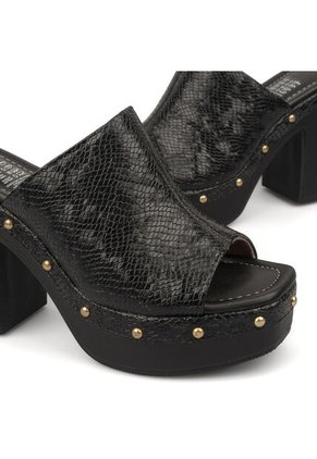 Sandalia Tacon Alto Cuadrado Mule Piton Negro Vizzano
