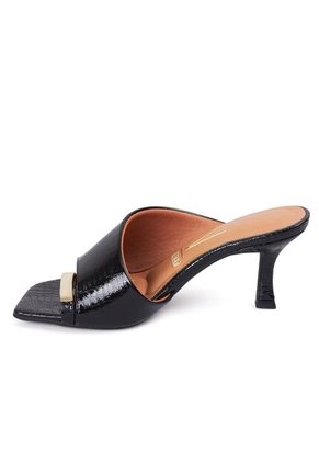 Sandalia Tacon Medio Negro Croco Vizzano