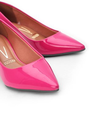 Tacón Medio Fucsia Vizzano