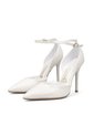 Stiletto Blanco Tacon Alto Mate Con Grabado Floral Vizzano de Vizzano