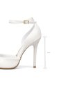 Stiletto Blanco Tacon Alto Mate Con Grabado Floral Vizzano de Vizzano