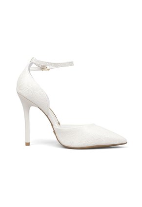 Stiletto Blanco Tacon Alto Mate Con Grabado Floral Vizzano