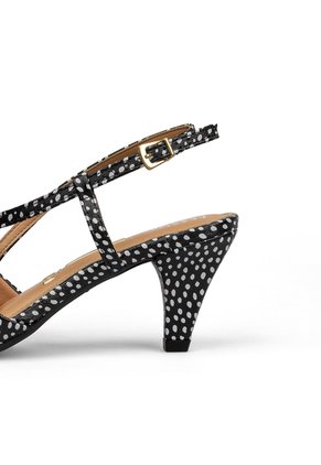 Slingback Tacón Medio Negro Mate Con Estampado Vizzano