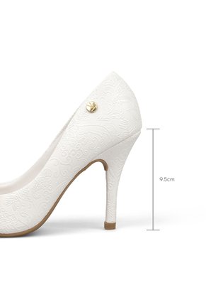 Stiletto Blanco Tacón Alto Con Grabado Floral Acabado Mate Vizzano