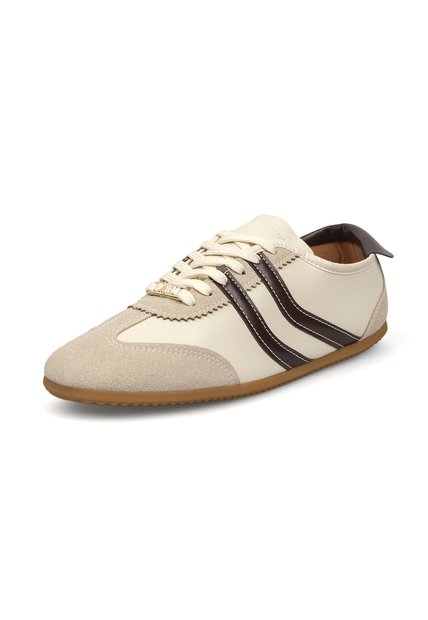 Tenis Blanco Con Detalles Cacao Efecto Gamuza Vizzano