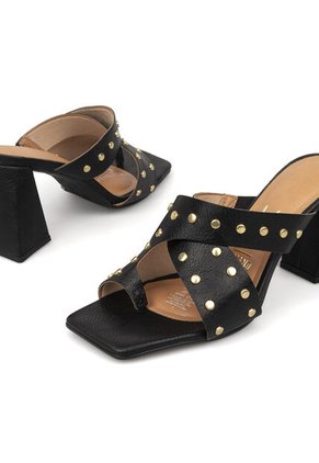 Sandalia Tacon Medio Negro Napa Vizzano