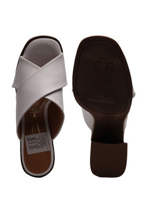 Sandalia Tacón Blanco-Café Vizzano