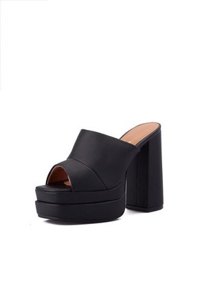 Sandalia Plataforma Tacón Negro Vizzano