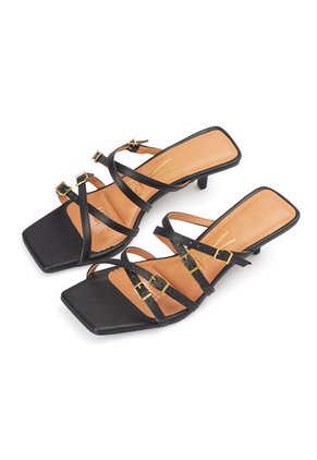 Sandalia Tacón Cruzada Negro-Dorado Vizzano