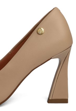 Tacón Alto Beige Vizzano