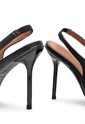 Tacon Alto Peep Toe Negro Vizzano