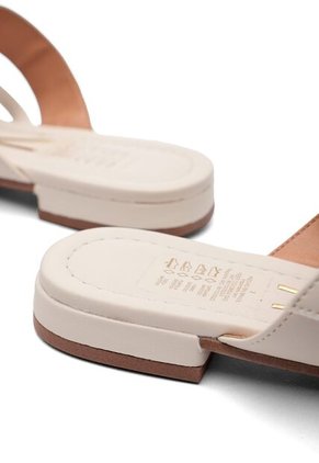 Sandalia Plana Flip-Flop Marfil Vizzano
