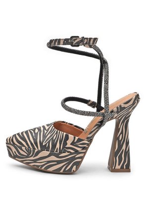 Sandalia Tacón Nude-Negro Vizzano