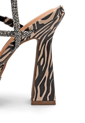 Sandalia Tacón Nude-Negro Vizzano