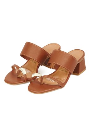Sandalia Tacon Medio Mule Café-Mocca Vizzano