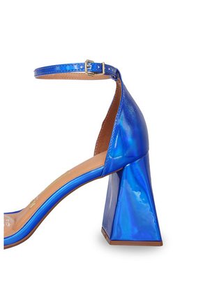 Sandalia Tacon Medio Metalizado Azul Vizzano
