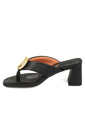 Sandalia Tacon Medio Cuadrado Negro Vizzano