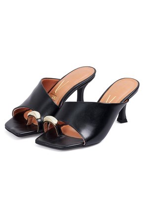 Sandalia Tacon Medio Negro Vizzano