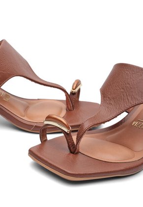 Sandalia Tacon Bajo Cuadrado Mule Café-Moca-Anillo Vizzano