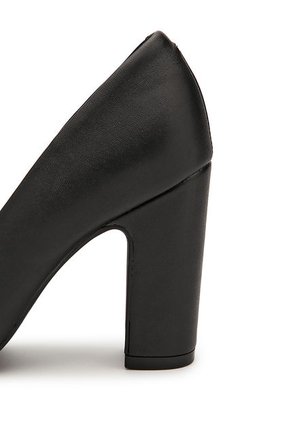 Tacón Alto Negro Vizzano