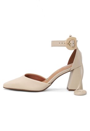 Tacón Medio Crema Vizzano