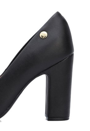 Tacón Alto Negro Vizzano