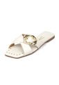 Sandalia Plana Marfil Dorado Pelica Vizzano de Vizzano