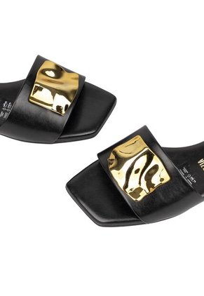 Sandalia Plana Negro Napa G Vizzano