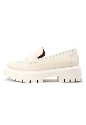 Mocasín Chunky Marfil Vizzano