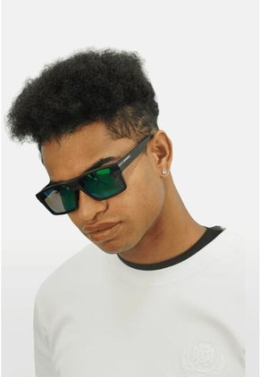 GAFAS DE SOL UNISEX WANDERTH FILTRO UV400 CON LENTES POLARIZADOS NEGRO- VERDE-TR7523