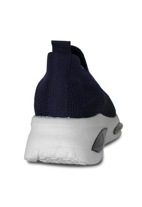 TENIS MUJER RUNNING XTEP NEGRO