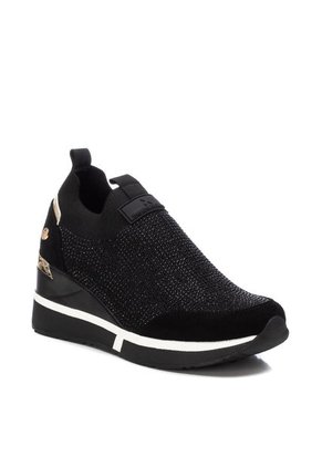 TENIS NEGRO XTI MAUN