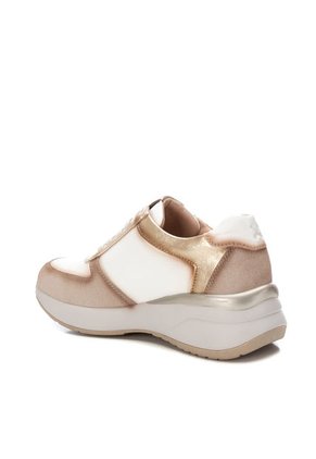 TENIS HIELO XTI MILCA