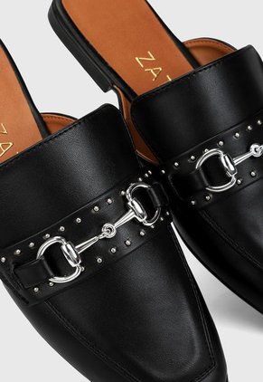 Slipper Negro-Plateado Zatz